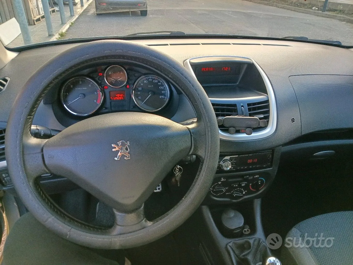 Peugeot 206 2011 photo 4