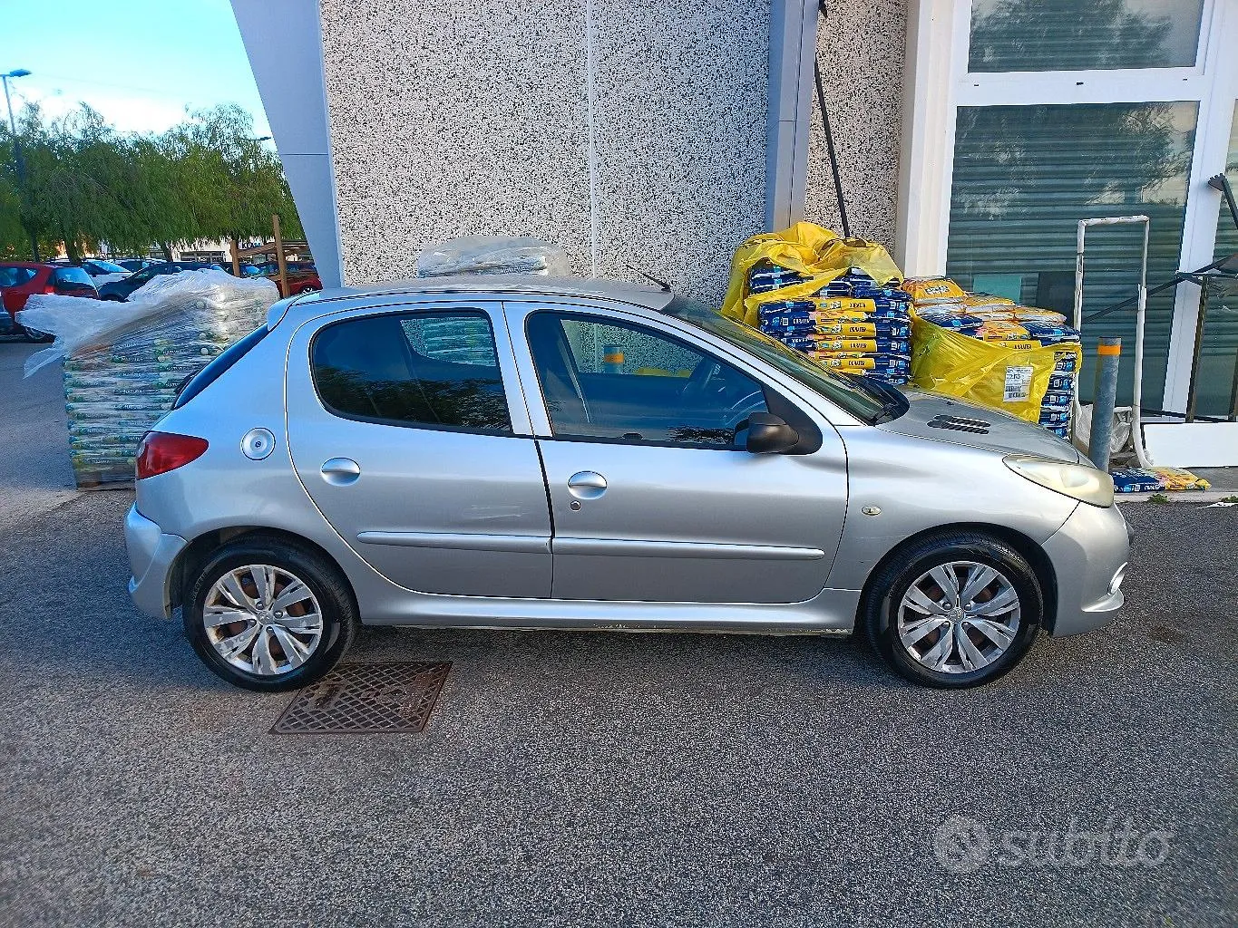 Peugeot 206 2011 photo 3