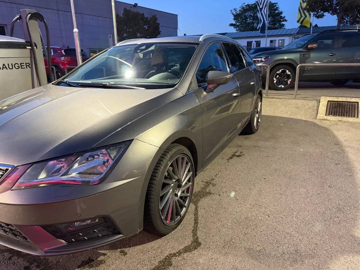 Seat Leon 2017 photo 2