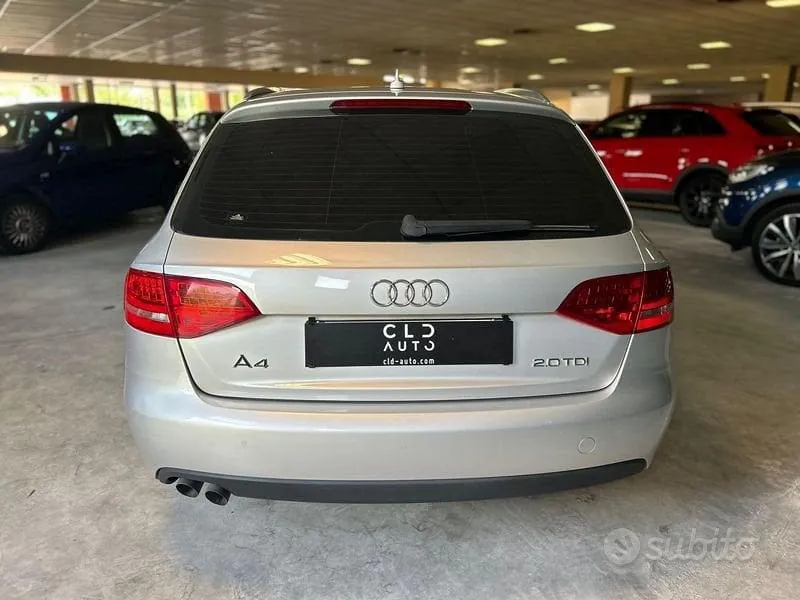 Audi A4 2011 photo 5