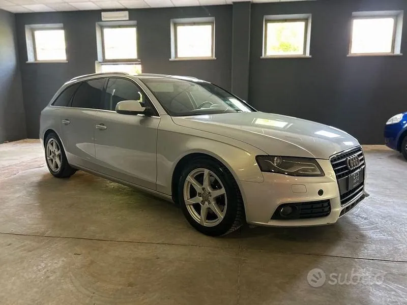 Audi A4 2011 photo 3