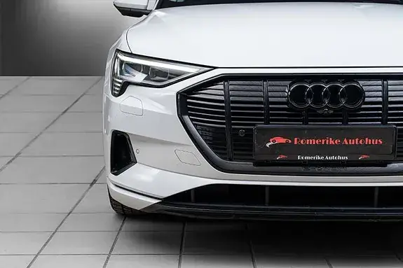 Audi E-Tron 2022 photo 5