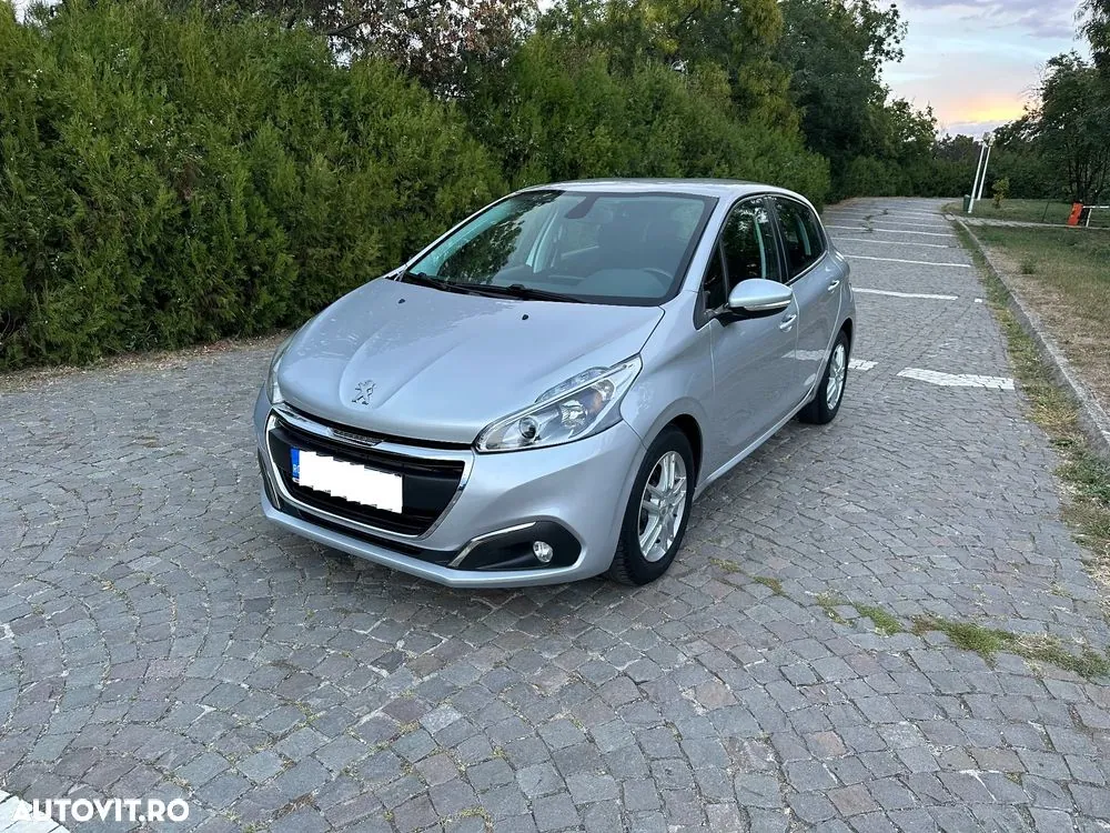 Peugeot 208 2018 photo 2