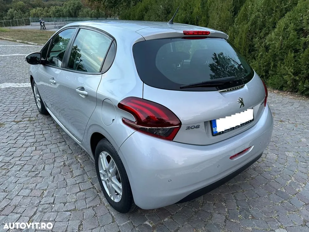 Peugeot 208 2018 photo 4