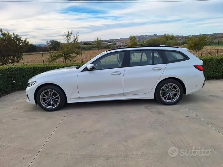 BMW 318D 2021 photo 4