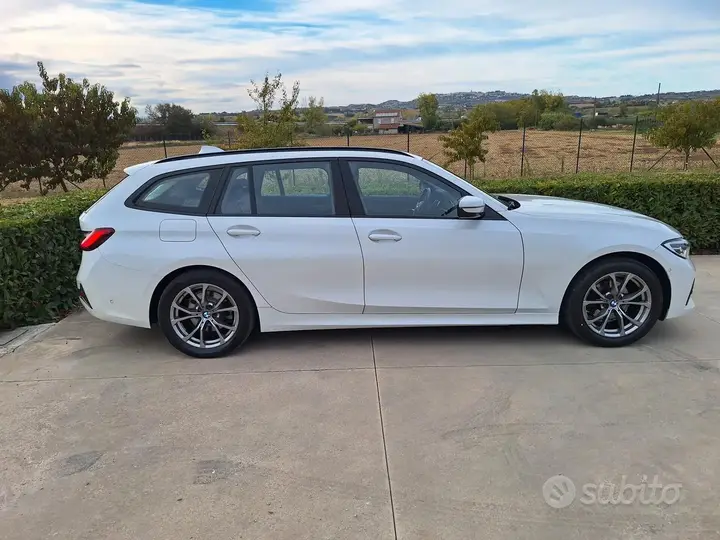 BMW 318D 2021 photo 2