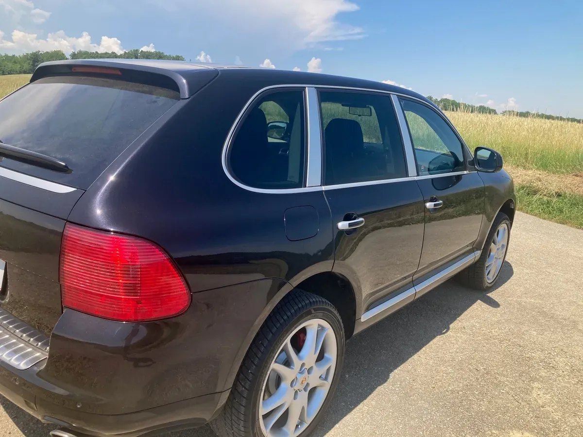 Porsche Cayenne 2005 photo 2