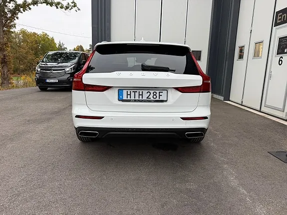 Volvo V60 Cross Country 2022 photo 5