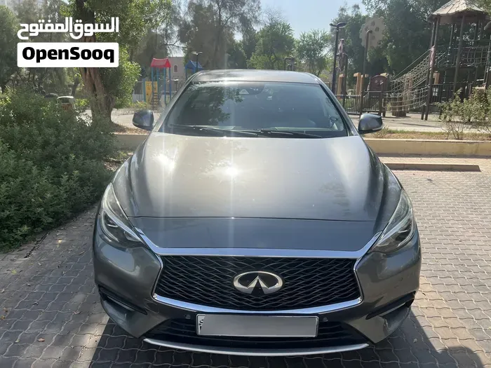 Infiniti Q30 2018 photo 3