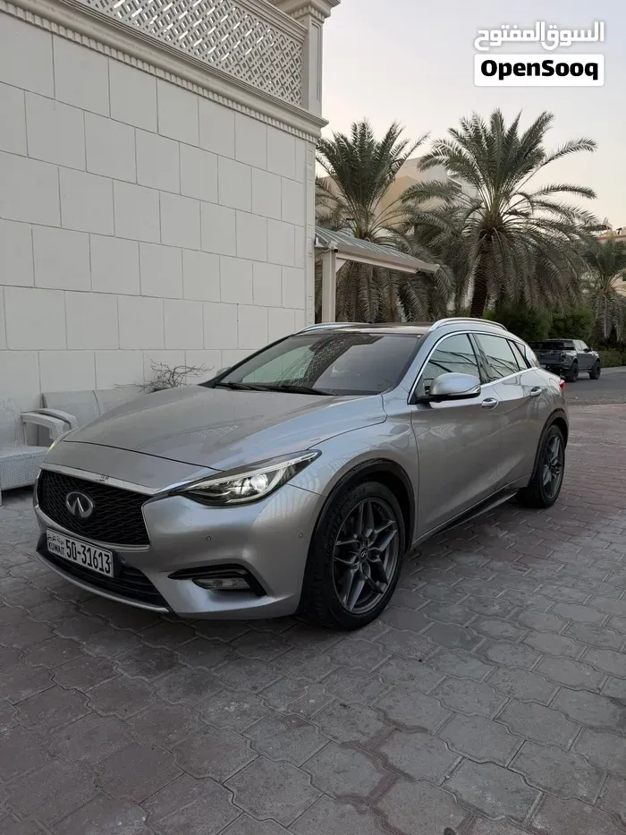 Infiniti Q30 2018 photo 5