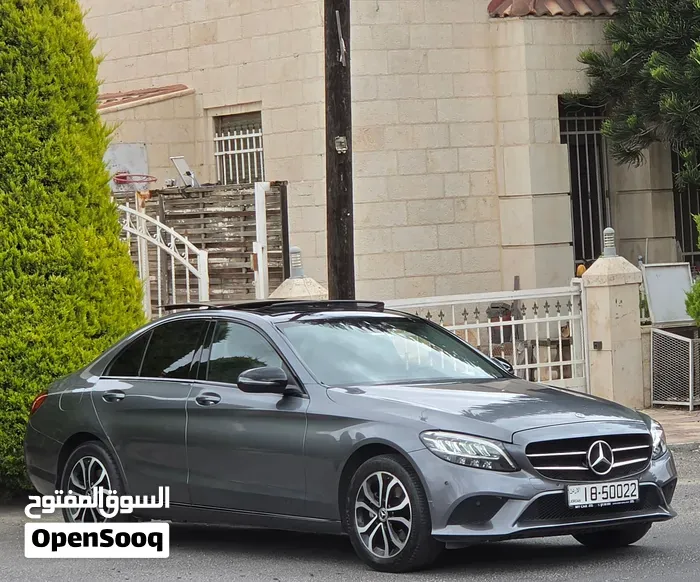 Mercedes-Benz C-Class 2019 photo 3