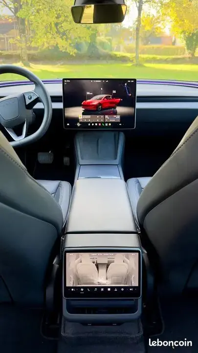Tesla Model 3 2024 photo 3