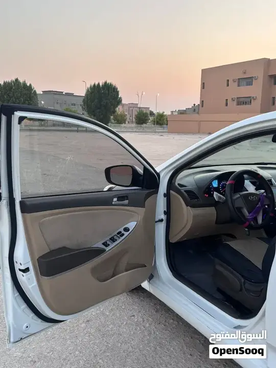 Hyundai Accent 2015 photo 4