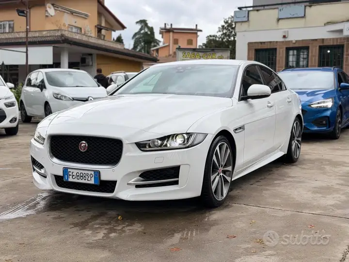 Jaguar Xe
