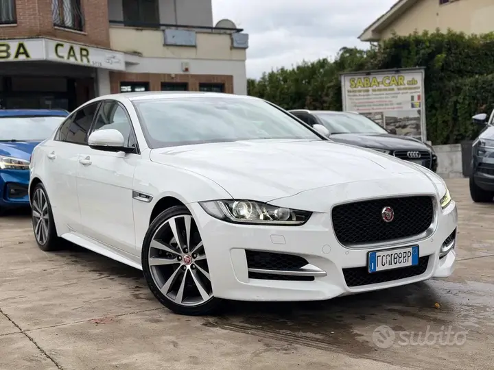 Jaguar Xe 2016 photo 5