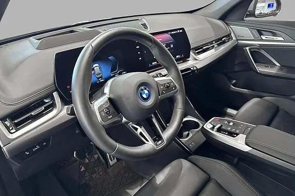 BMW Ix1 2026 photo 5