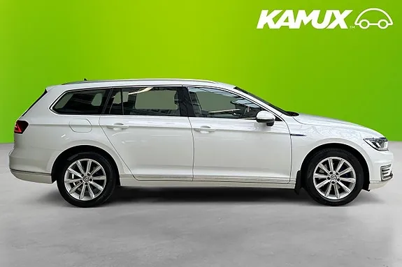 Volkswagen Passat 2017 photo 2