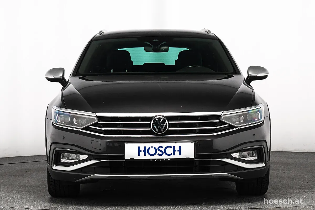 Volkswagen Passat 2024 photo 2