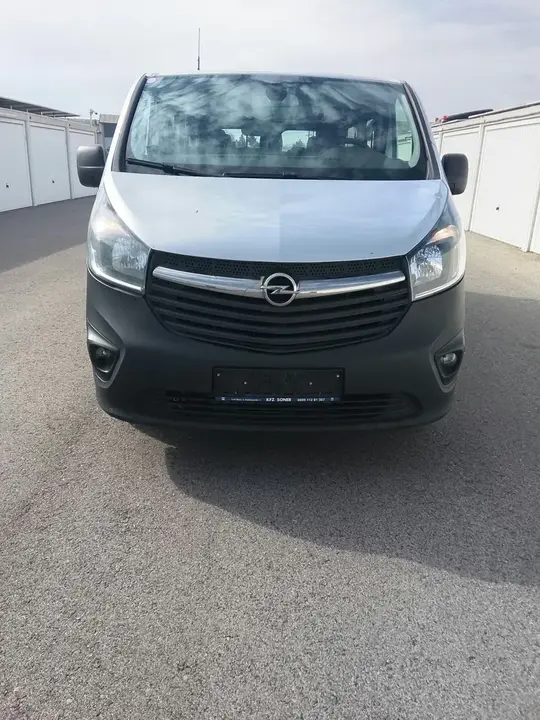 Opel Vivaro 2017 photo 2