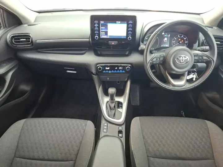 Toyota Yaris 2023 photo 3