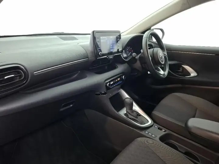 Toyota Yaris 2023 photo 5
