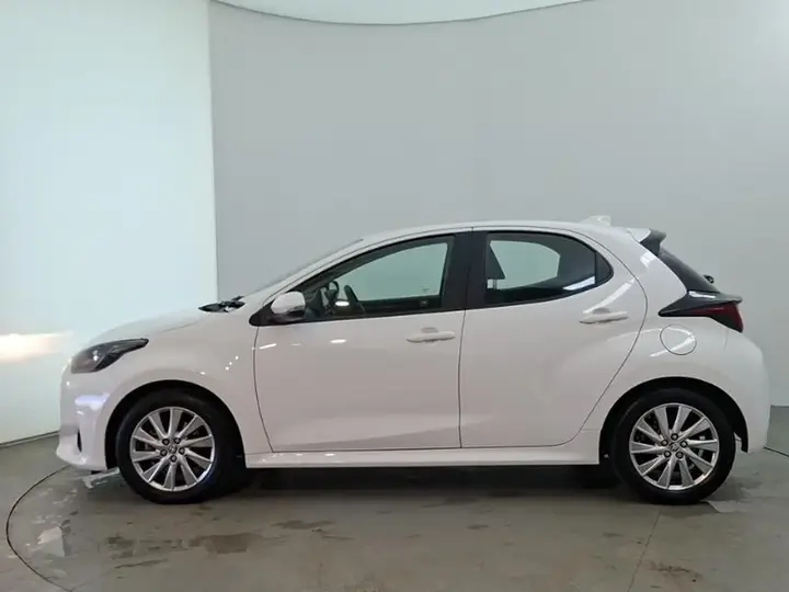 Toyota Yaris 2023 photo 4