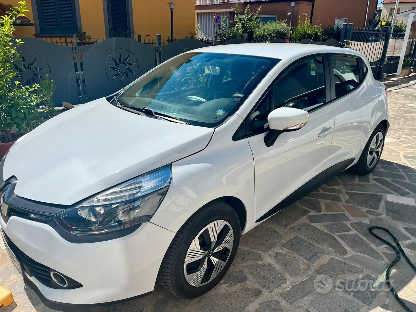 Renault Clio 2014 photo 4