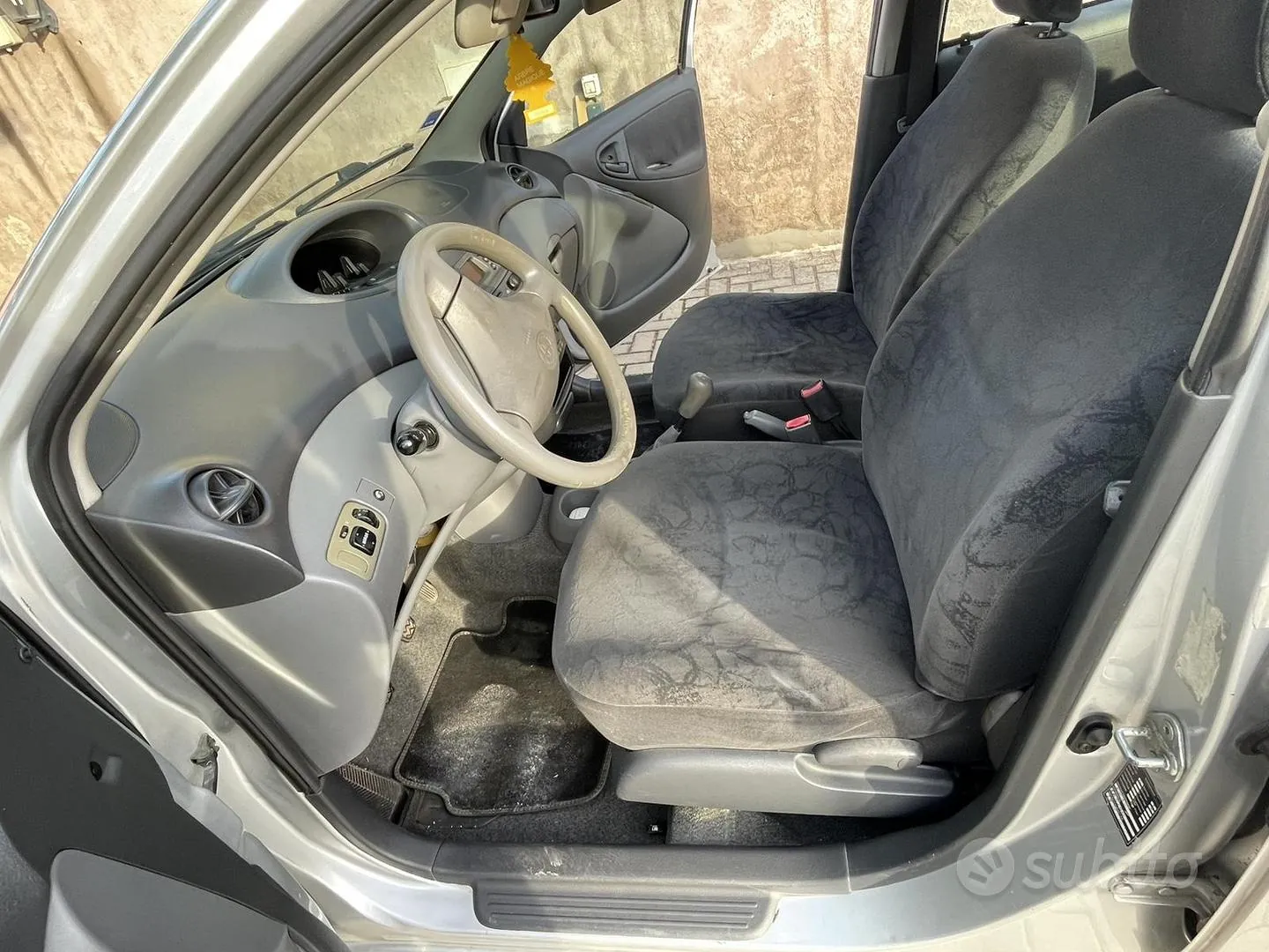 Toyota Yaris 2002 photo 5
