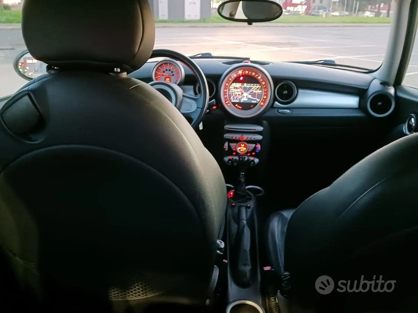Mini Mini Cooper 2010 photo 5
