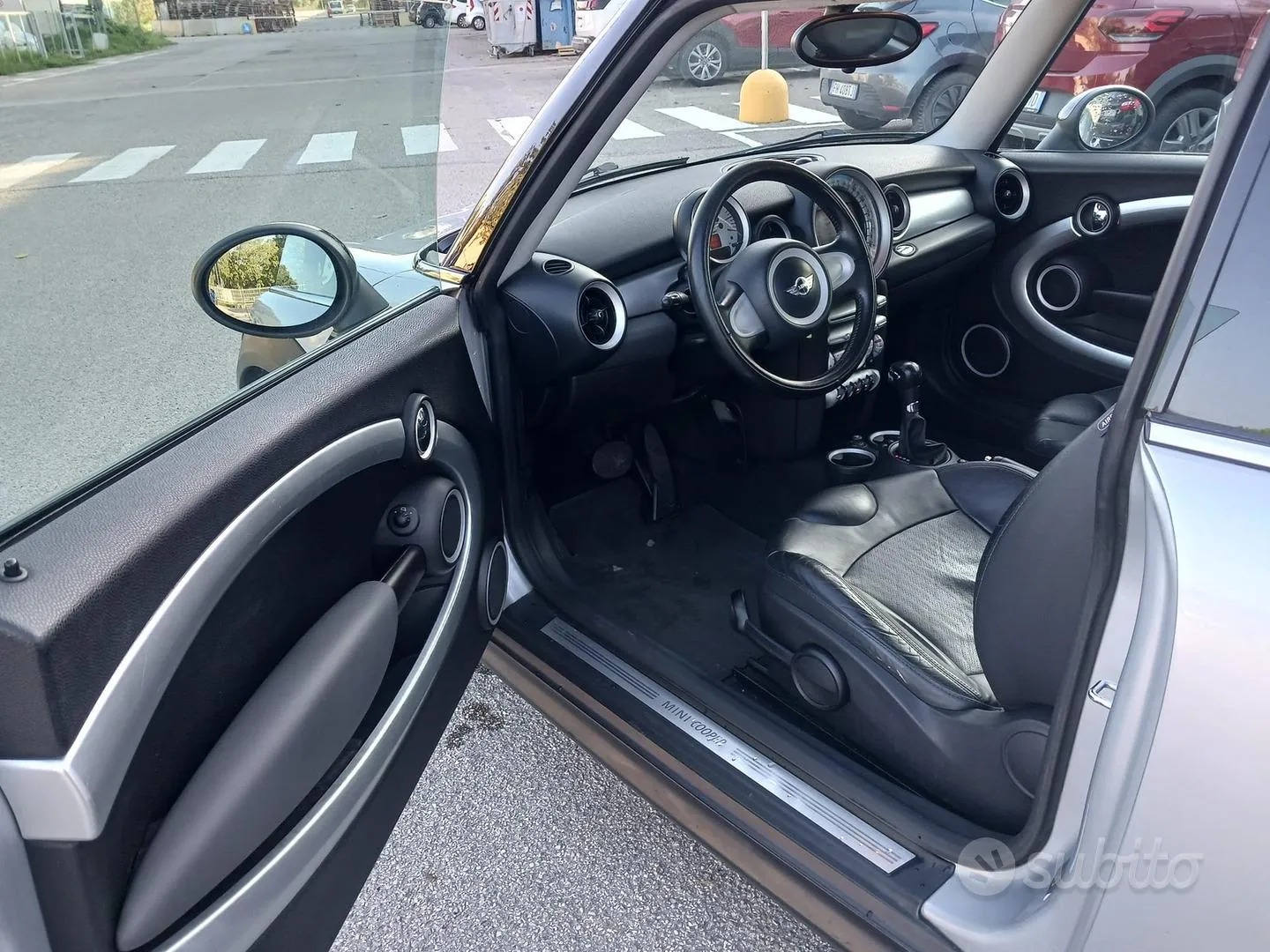 Mini Mini Cooper 2010 photo 3