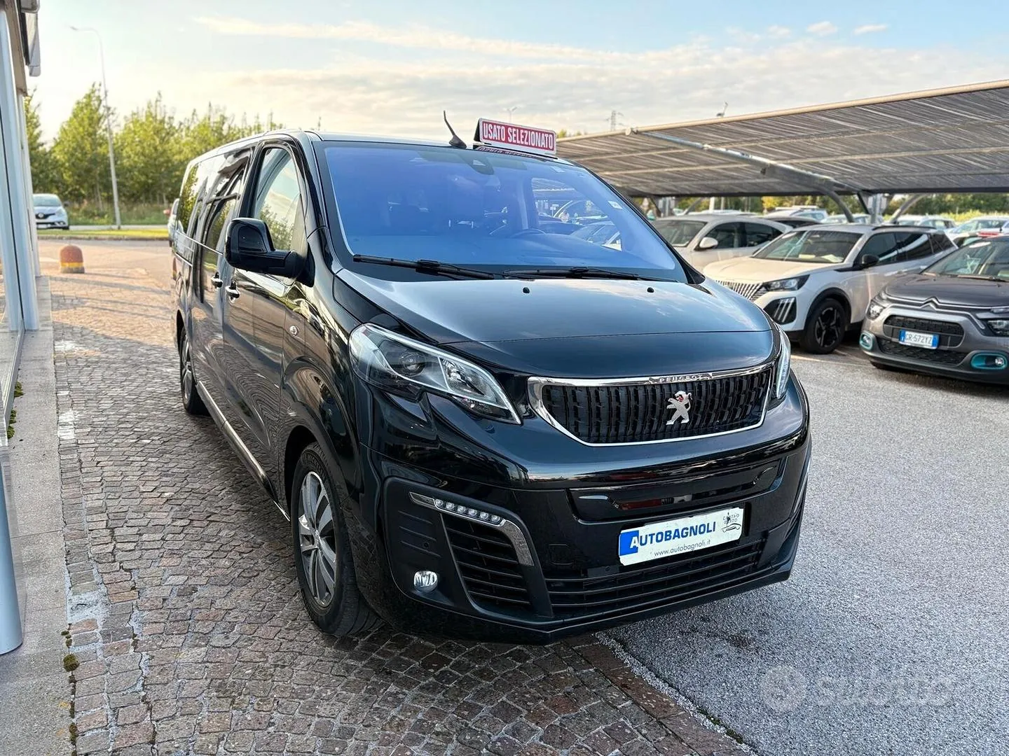 Peugeot Traveller 2024 photo 2