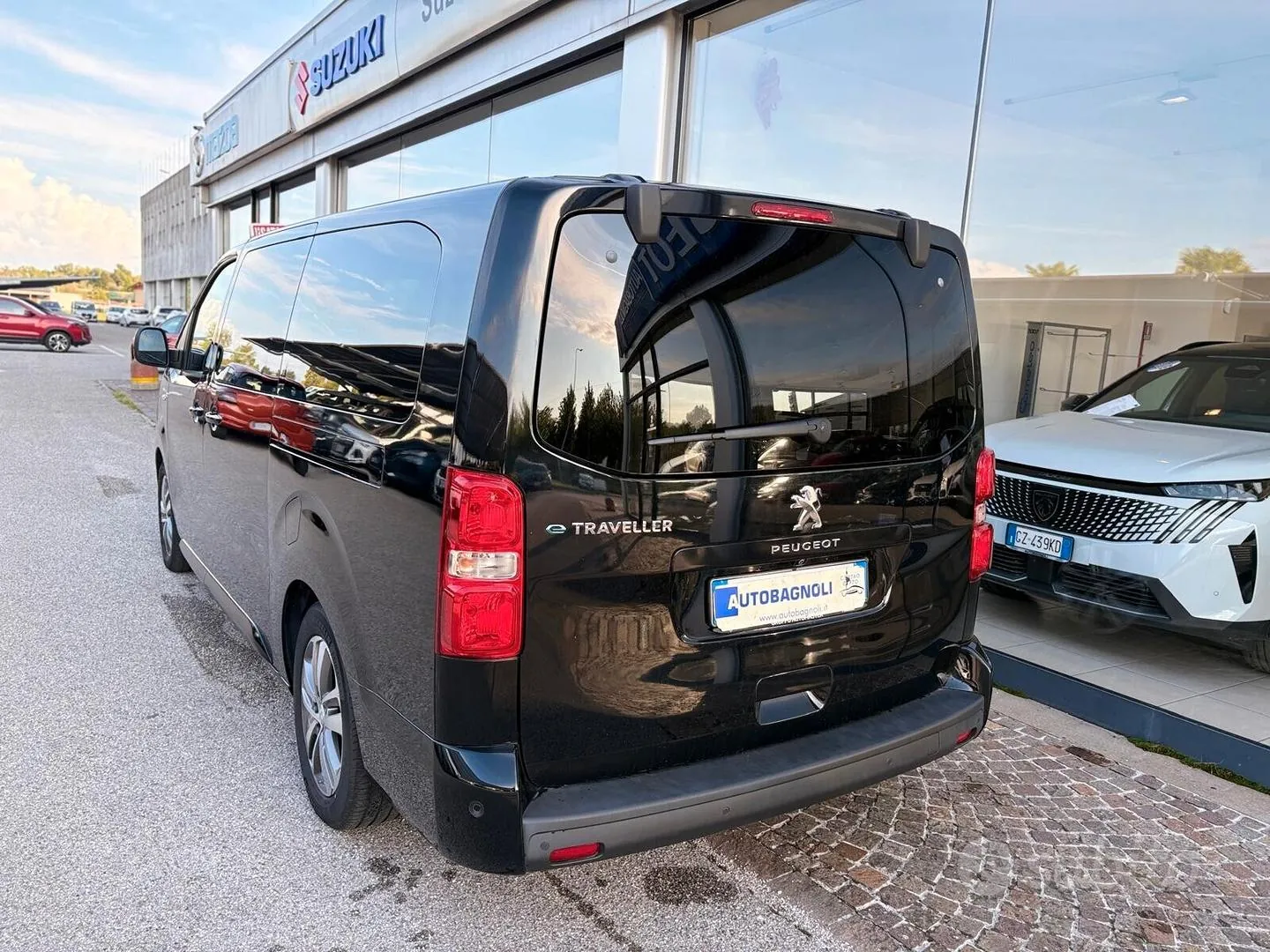 Peugeot Traveller 2024 photo 4