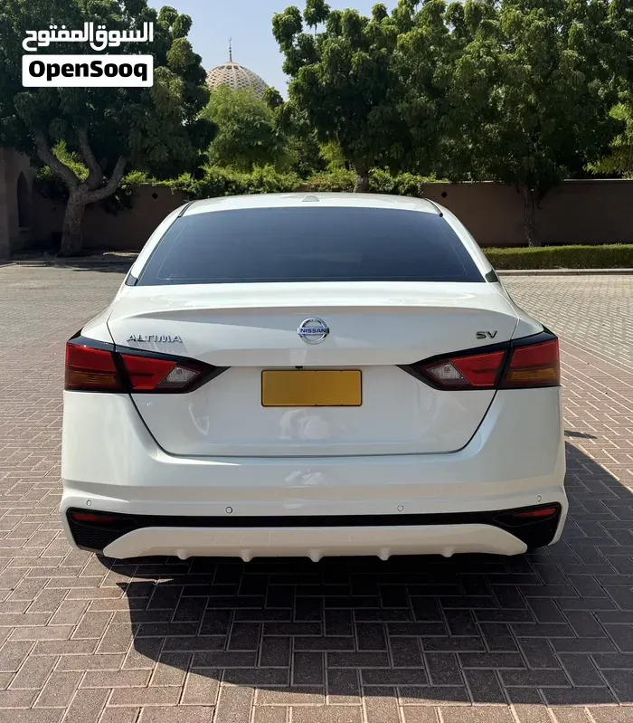 Nissan Altima 2021 photo 2