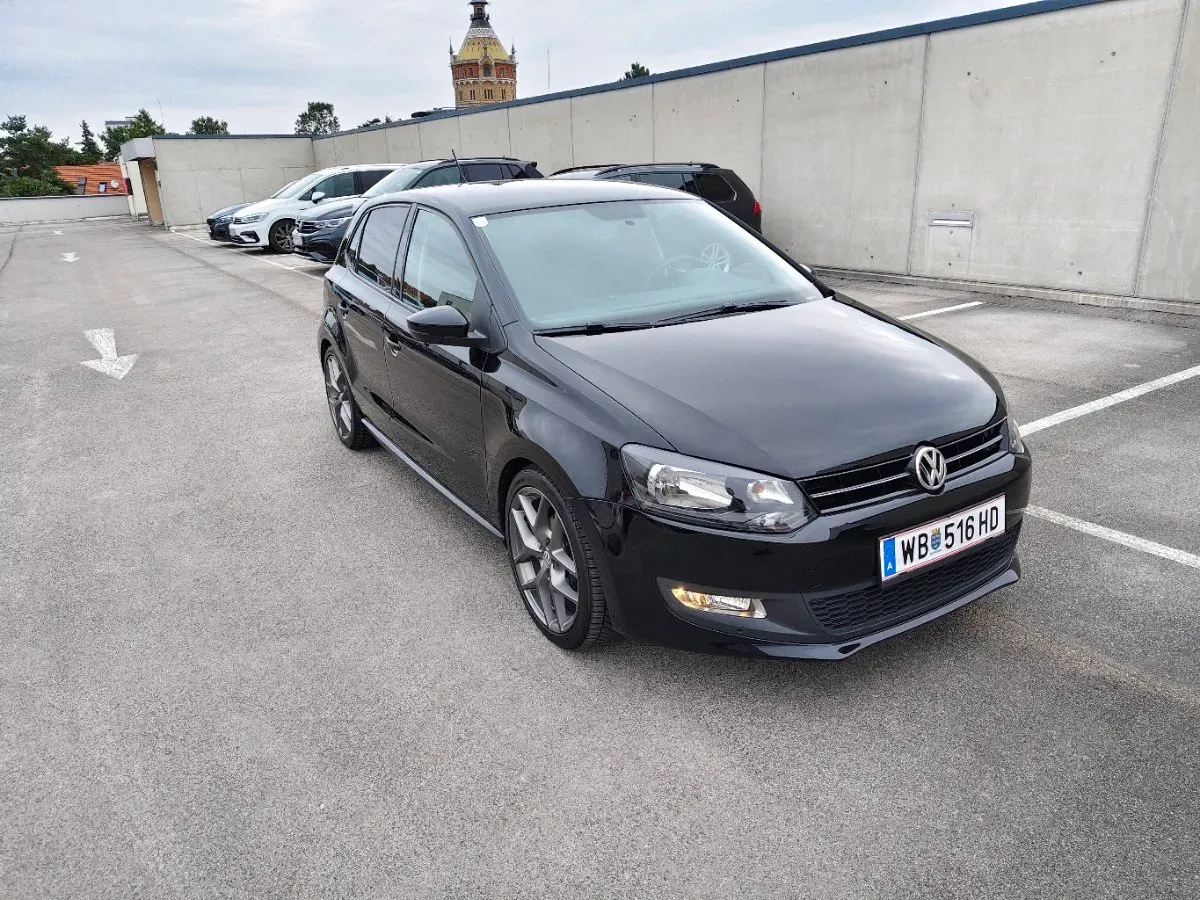 Volkswagen Polo 2012 photo 2