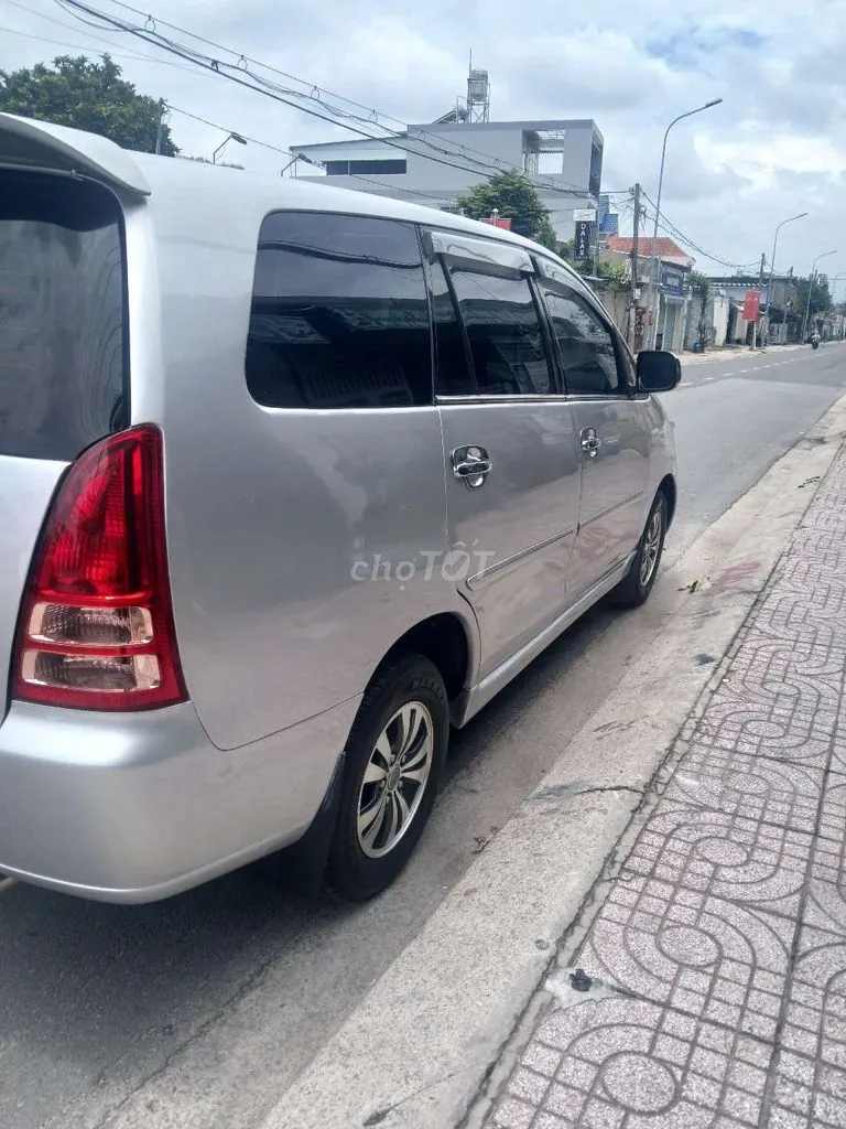 Toyota Innova 2008 photo 4