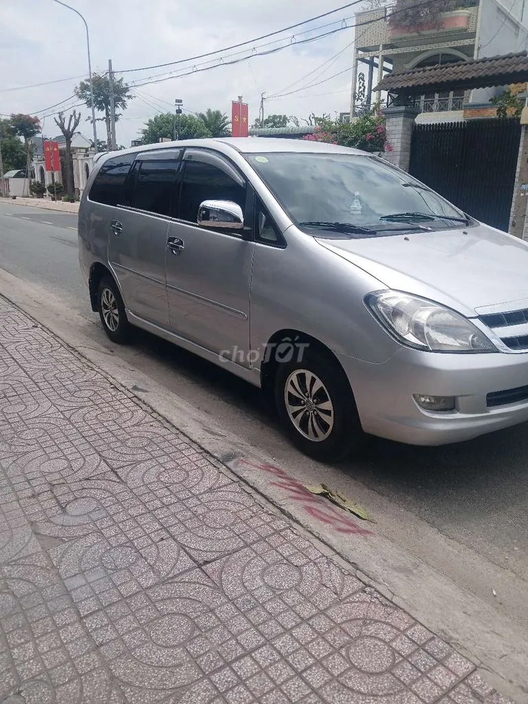 Toyota Innova 2008 photo 2