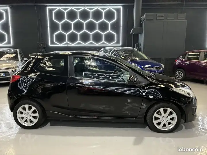 Mazda 2 2008 photo 4
