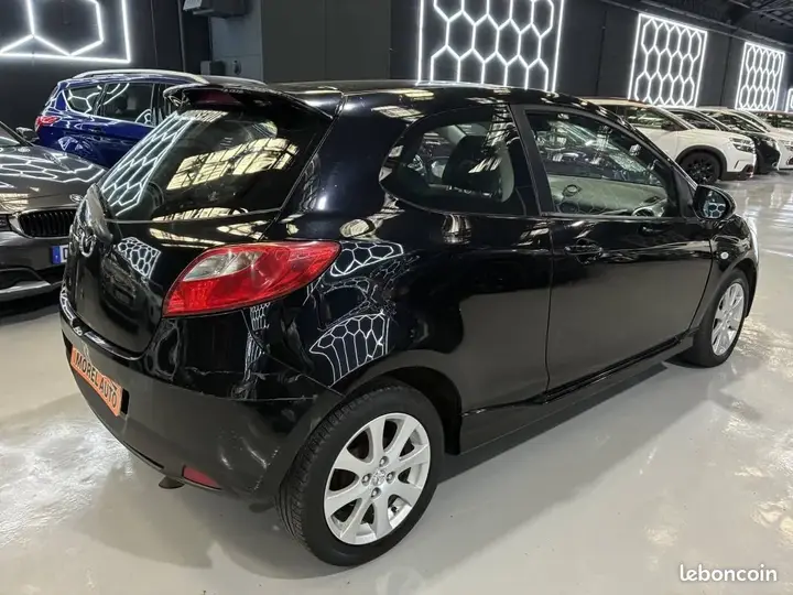 Mazda 2 2008 photo 3