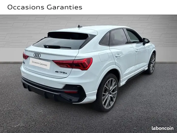 Audi Q3 2023 photo 3