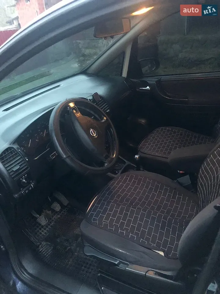 Opel Zafira 2001 photo 2