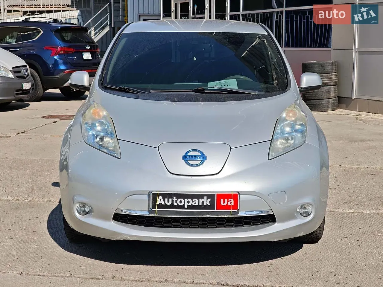 Nissan Leaf 2011 photo 2