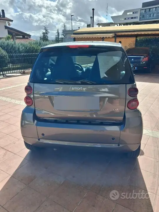 Smart Fortwo 2011 photo 2