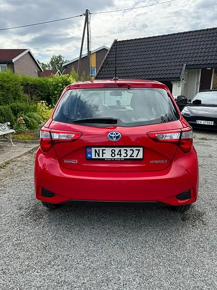 Toyota Yaris 2017 photo 4