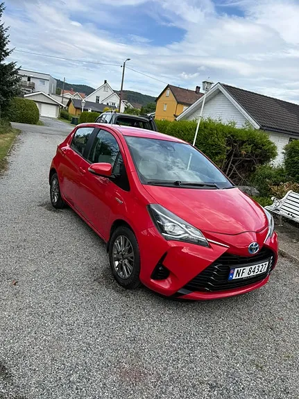 Toyota Yaris 2017 photo 3