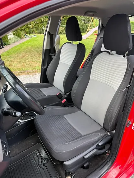 Toyota Yaris 2017 photo 5