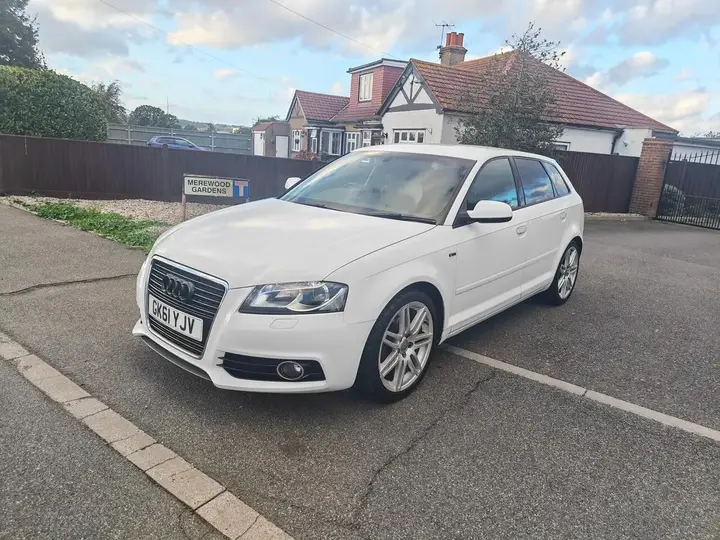 Audi A3 2011 photo 3