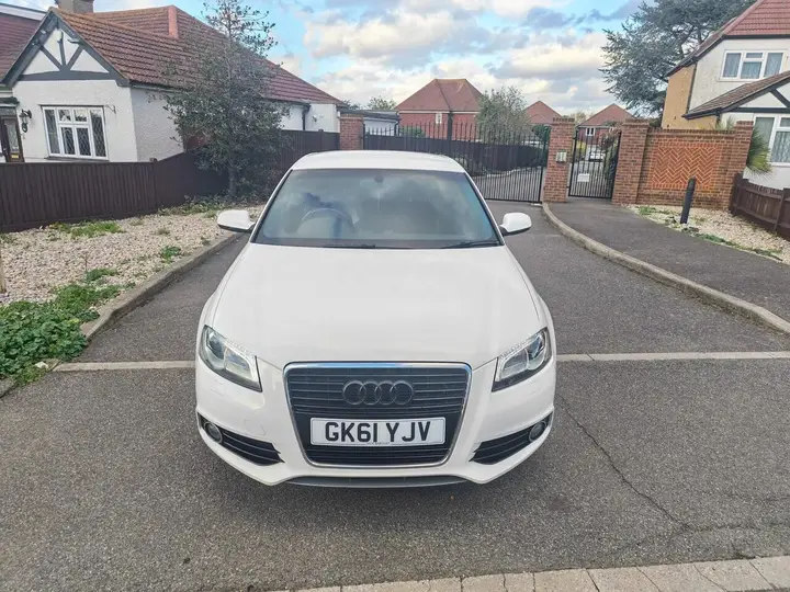 Audi A3 2011 photo 2