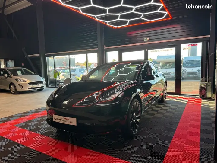 Tesla Model 3 2023 photo 5