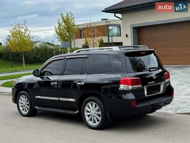 Lexus Lx 2012 photo 4