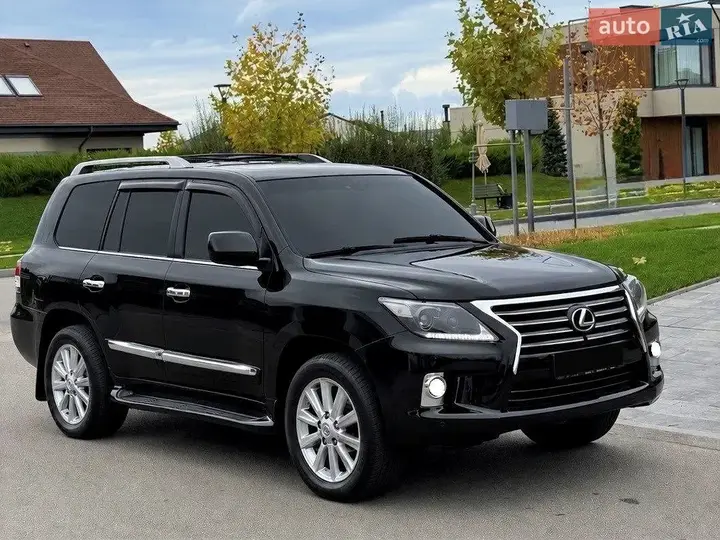 Lexus Lx 2012 photo 2